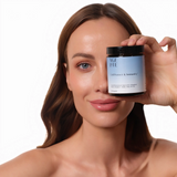 Cell Protect & Immunity von AGELITE – Nahrungsergänzungsmittel in der Hand einer Frau.